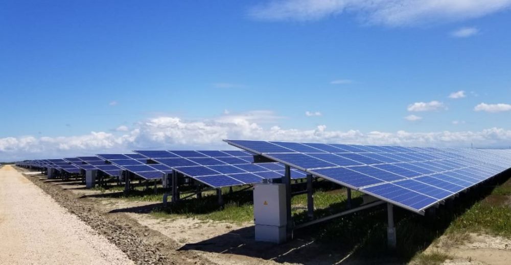 Fotovoltaikët, KKTU miratoi 13 leje të reja për projekte me kapacitet mbi 300 MW